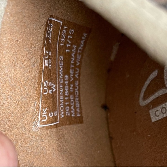 CLARKS Collection Slip On Espadrilles Shoes Snake Print Tan Brown 8.5 - Picture 12 of 12